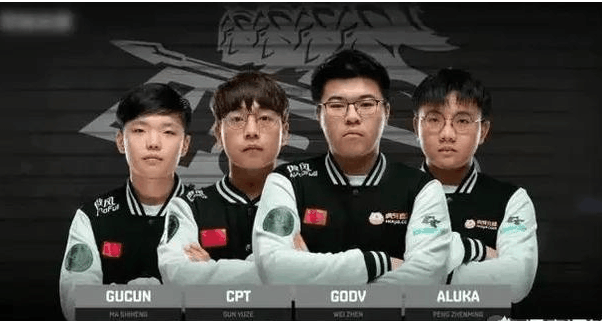 他们通过一 他们通过一