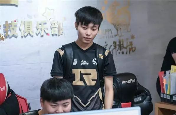 ES的爆冷 ES的爆冷